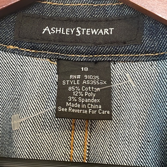 Ashley Stewart short sleeve denim peplum double breasted jacket. Size 18 - Picture 6 of 11